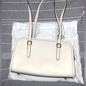 Coach, Swing Zip shoulder bag